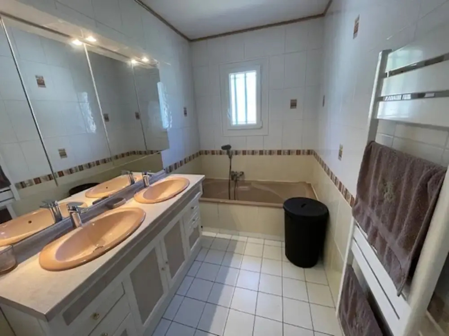 Villa in Vidauban With Pool & Vineyards Nearby