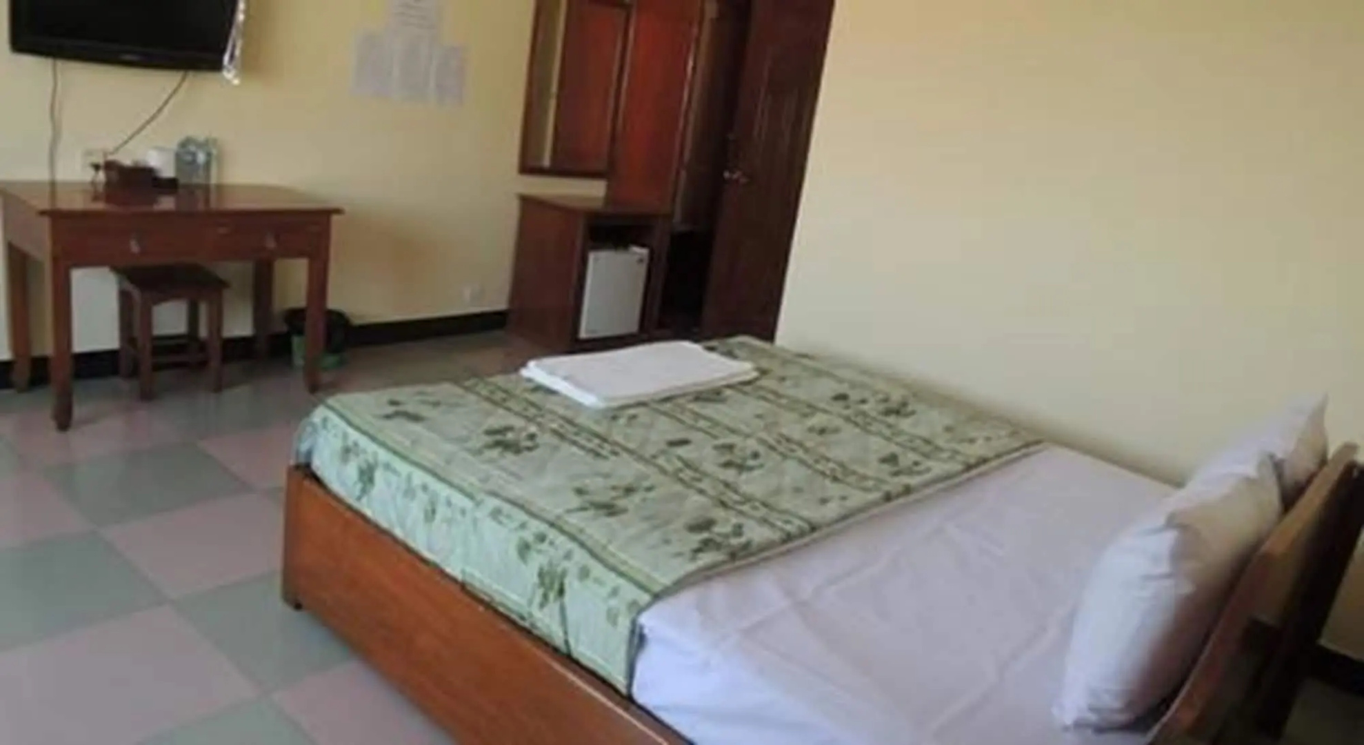 M H Hotel