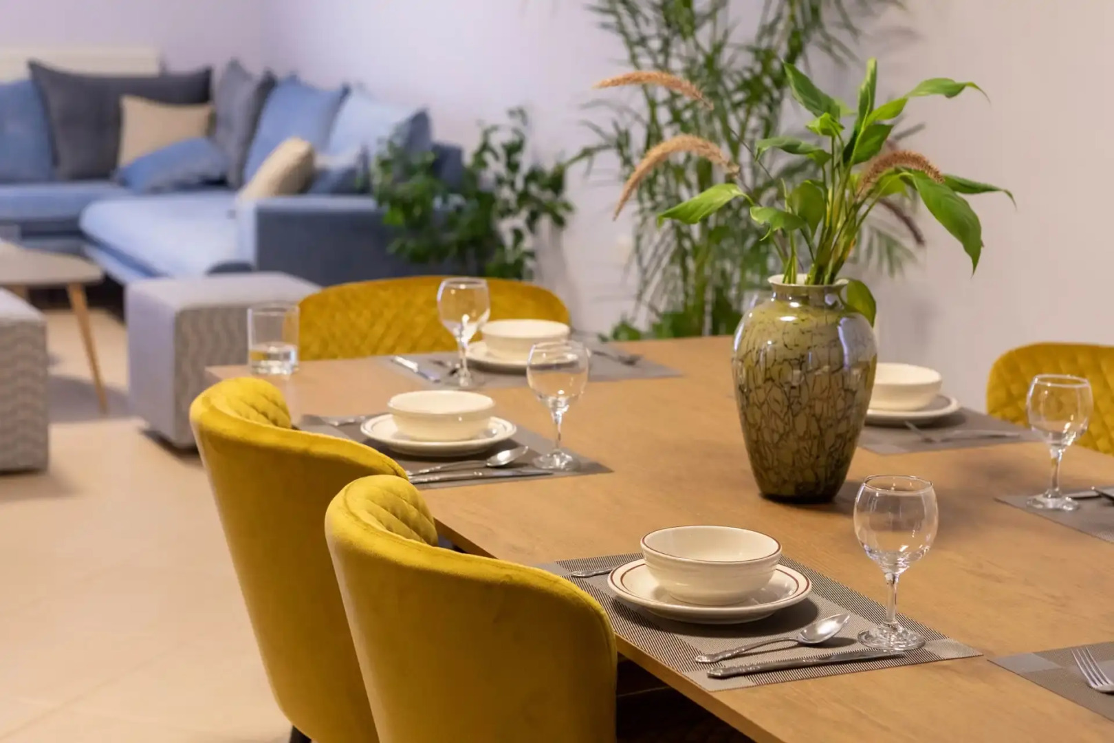 Villasdinafplio - La Perla & La Diva