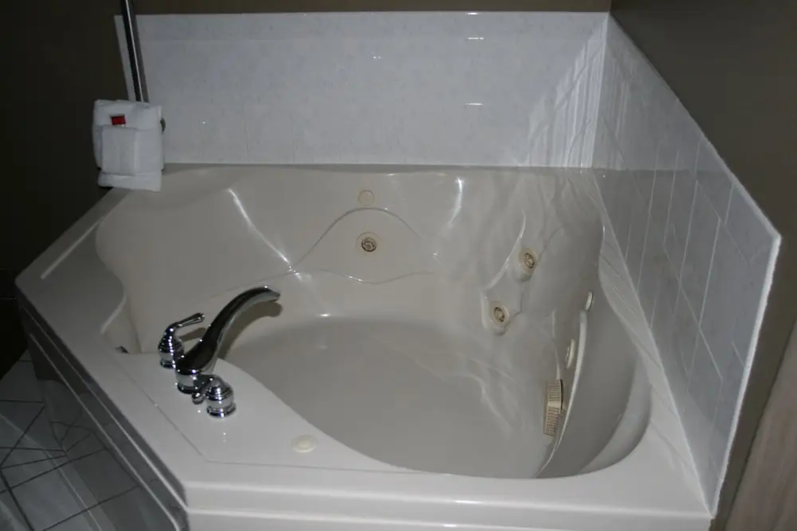 America Inn Lodge & Suites