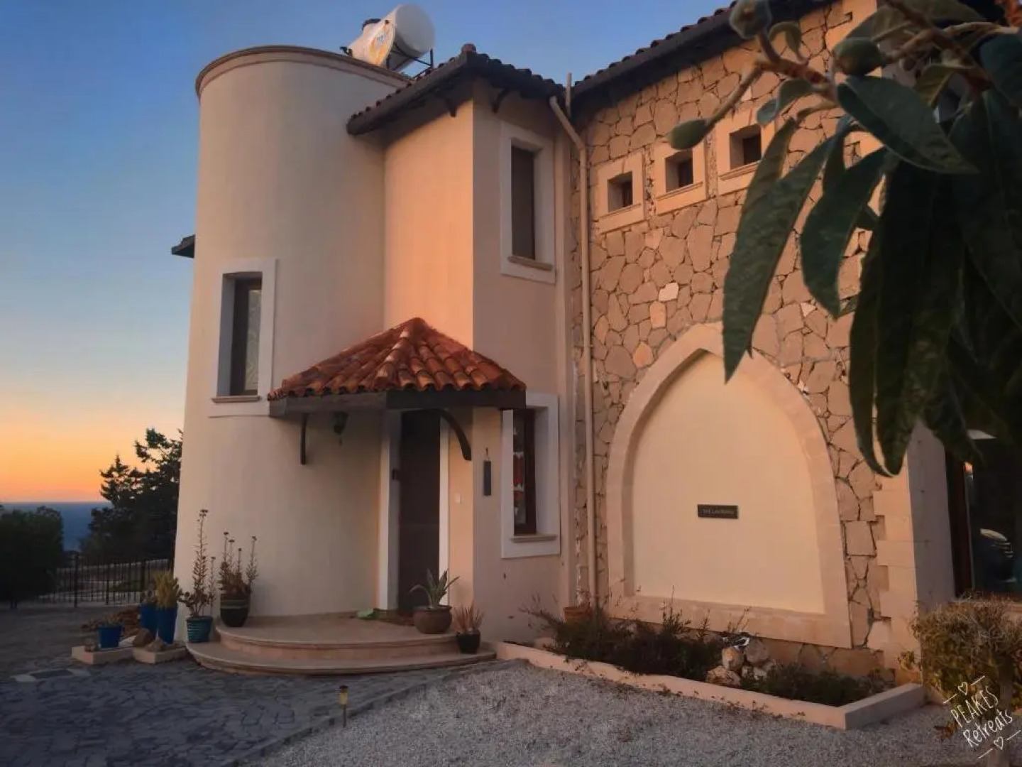 No1 The Lanterns, Peake’s Retreats