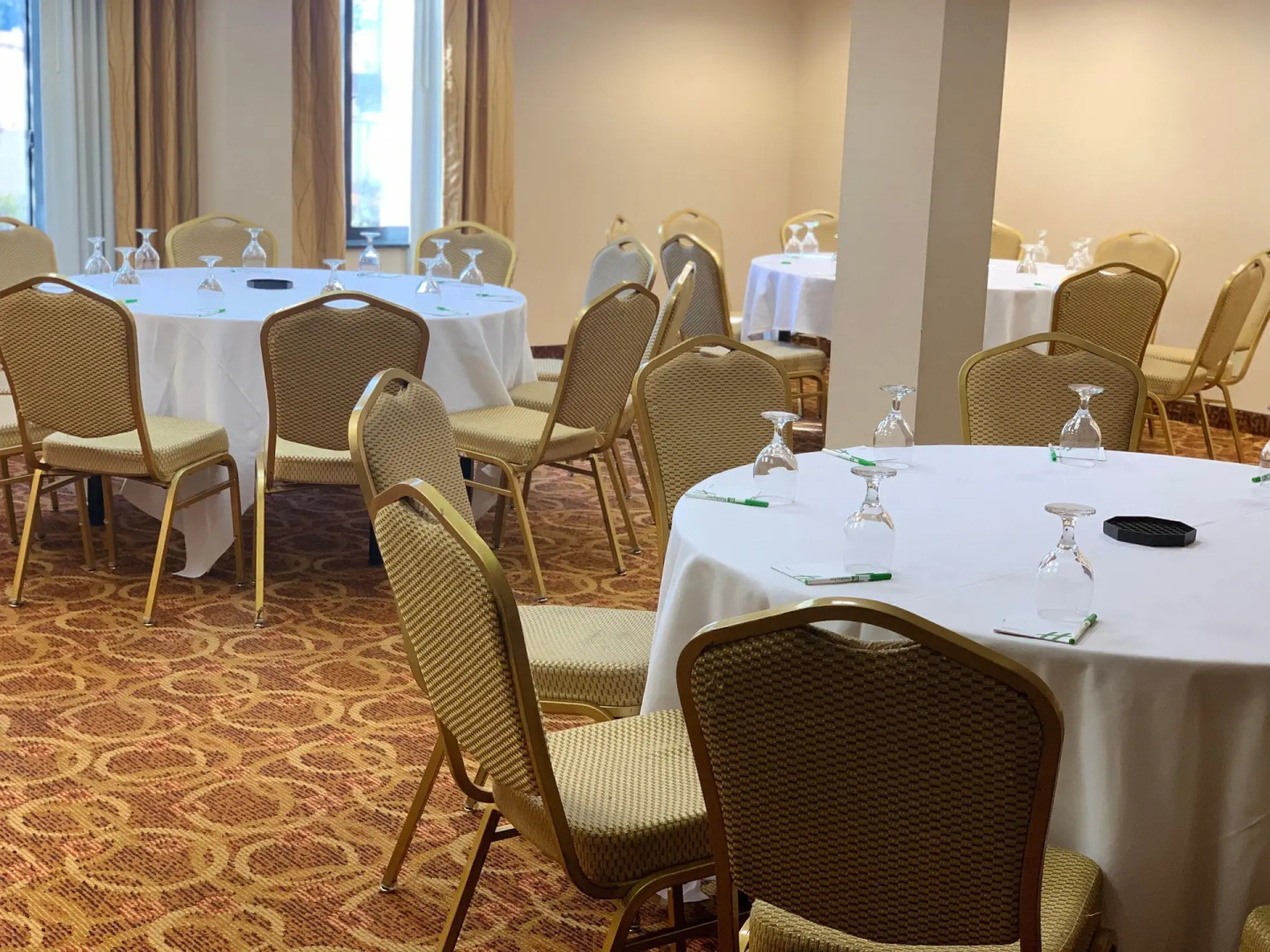Clarion Hotel & Suites Conference Center Memphis Airport