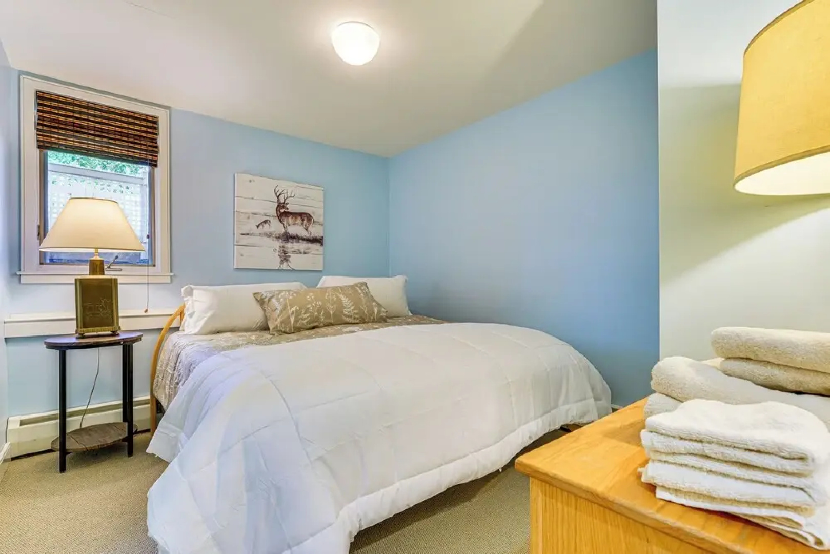 Walk to Ski Lift: Spacious Condo in West Dover!