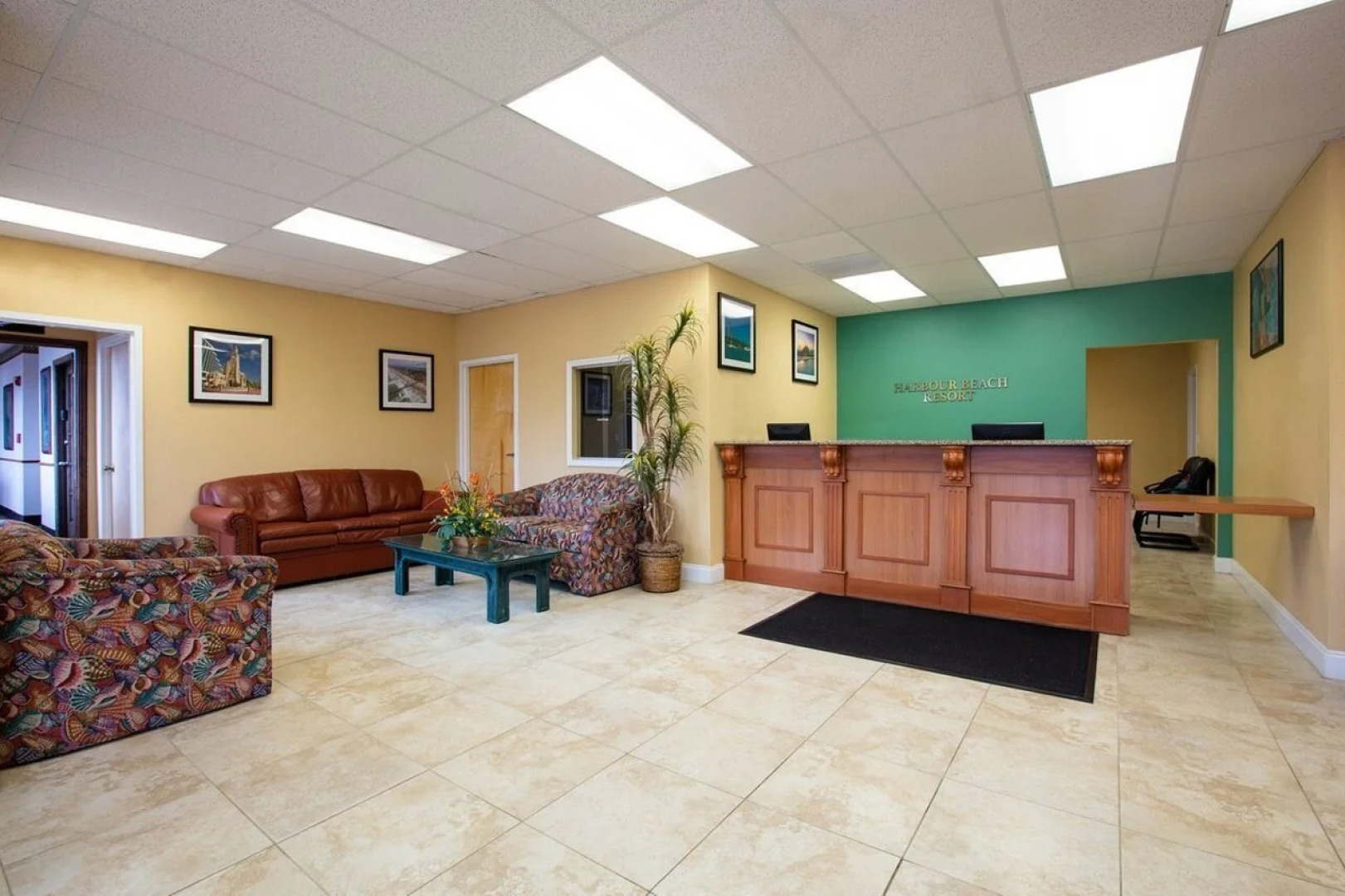 Harbour Beach Oceanfront Resort