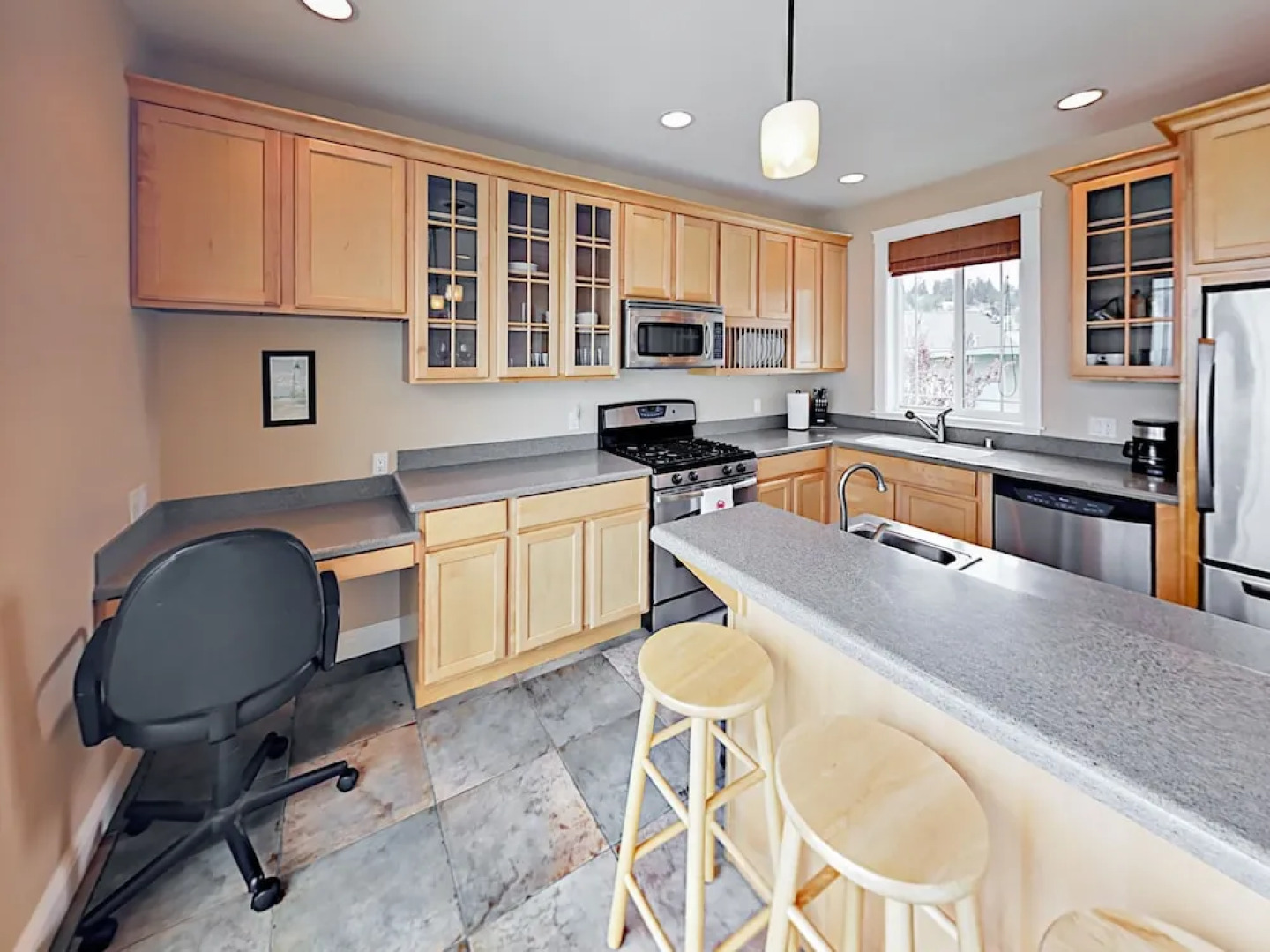 201 E Sandpiper Rd Home 3 Bedrooms 2.5 Bathrooms Home