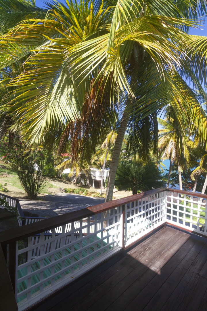 Bequia Beachfront Villa Hotel