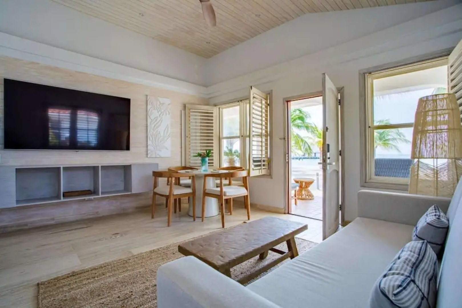 Rum Punch- Beachfront Bungalow Pool Kayaks Pier