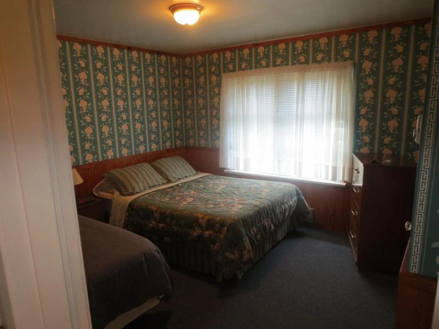 Port Renfrew Country Cottage