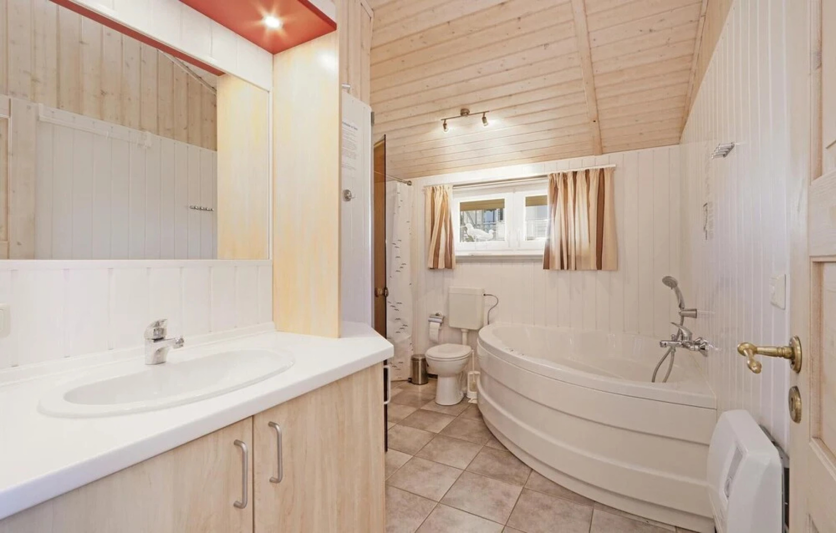 Nice Home in Rechlin With 2 Bedrooms, Sauna and Wifi