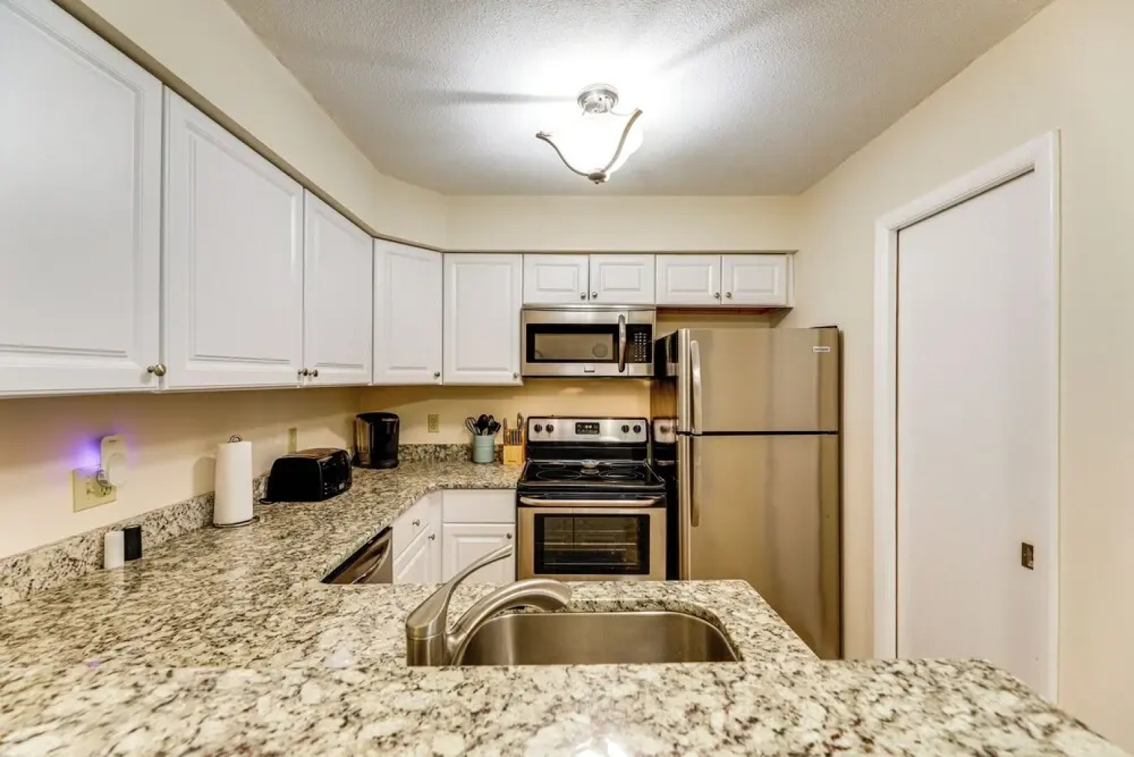 3 Mi to Fenwick Island & Beach: Family Townhome