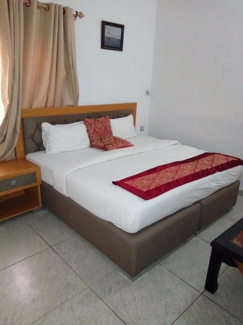 Laurintin Rose Hotel