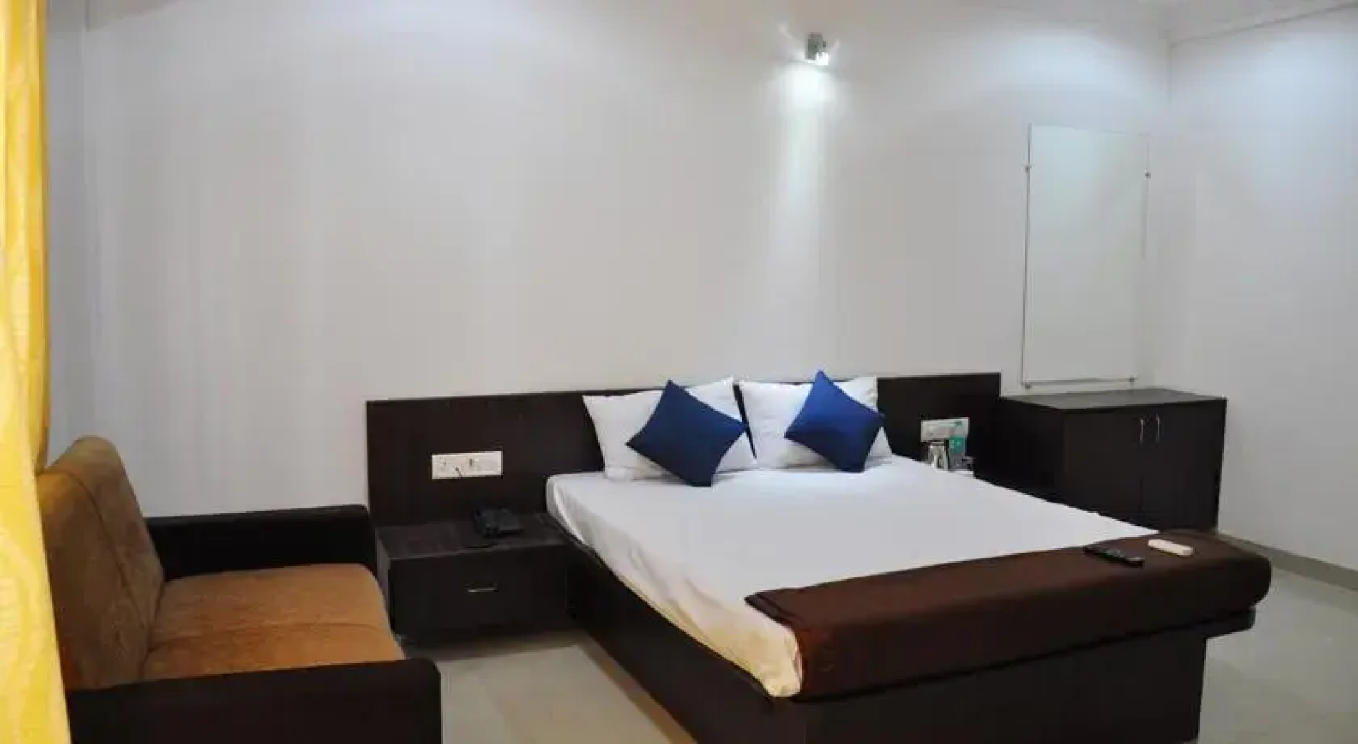 Hotel Keshav