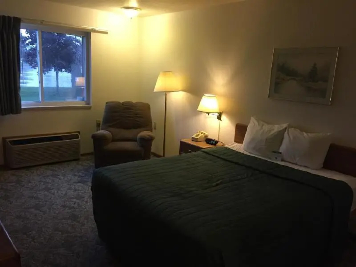 Baymont Inn & Suites ESCANABA