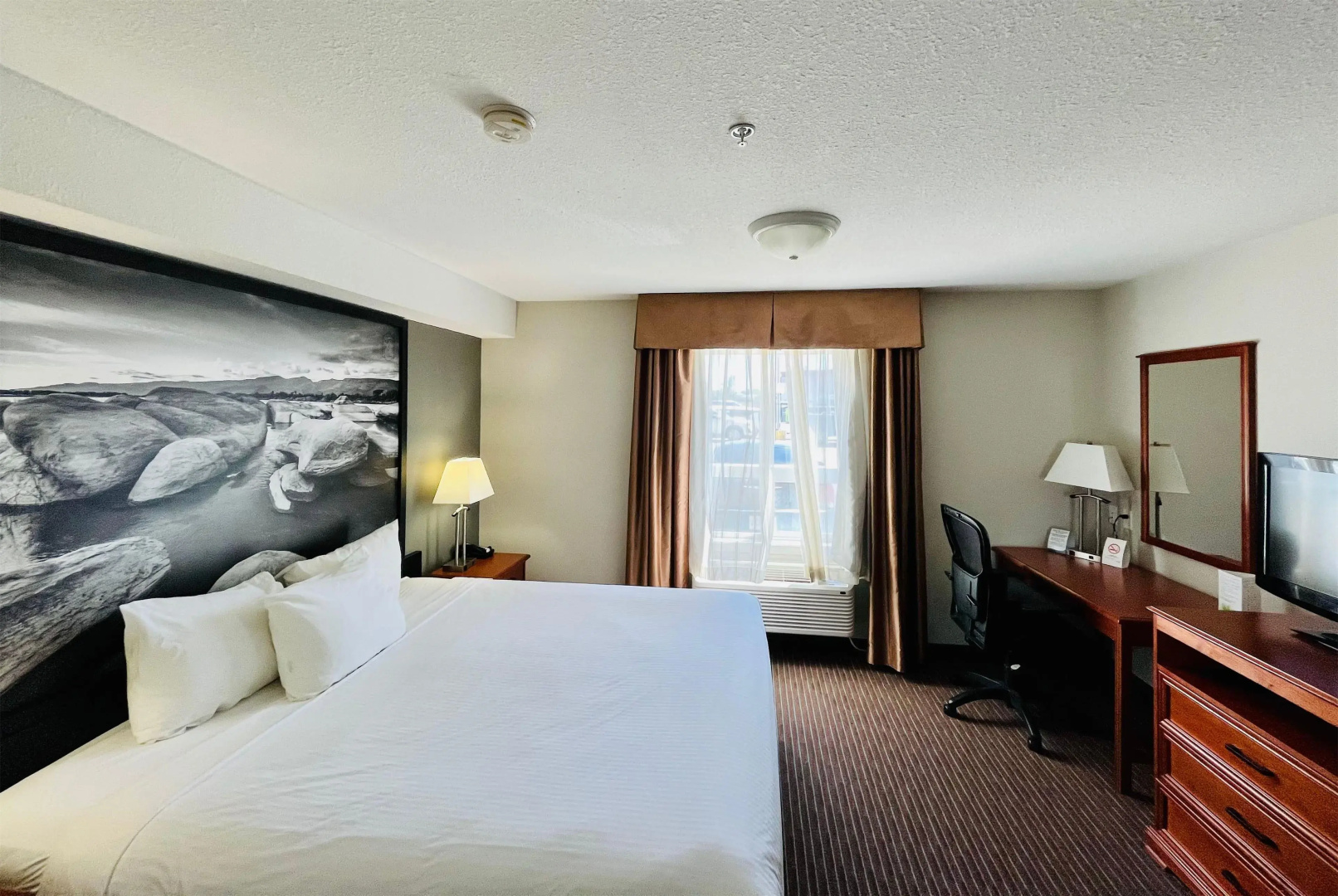 Super 8 by Wyndham Grande Prairie