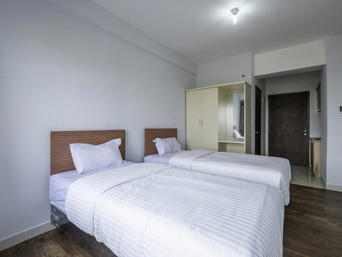 OYO 1405 Easton Near RS AMC