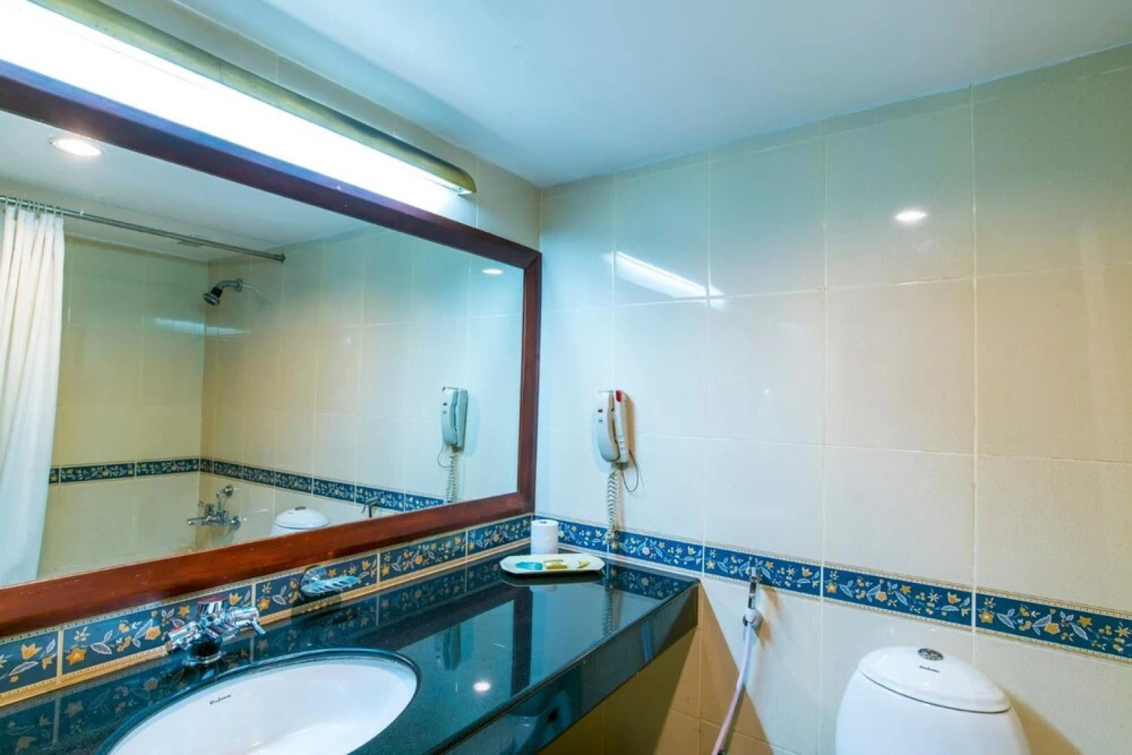 Golf View Hotel and Suites