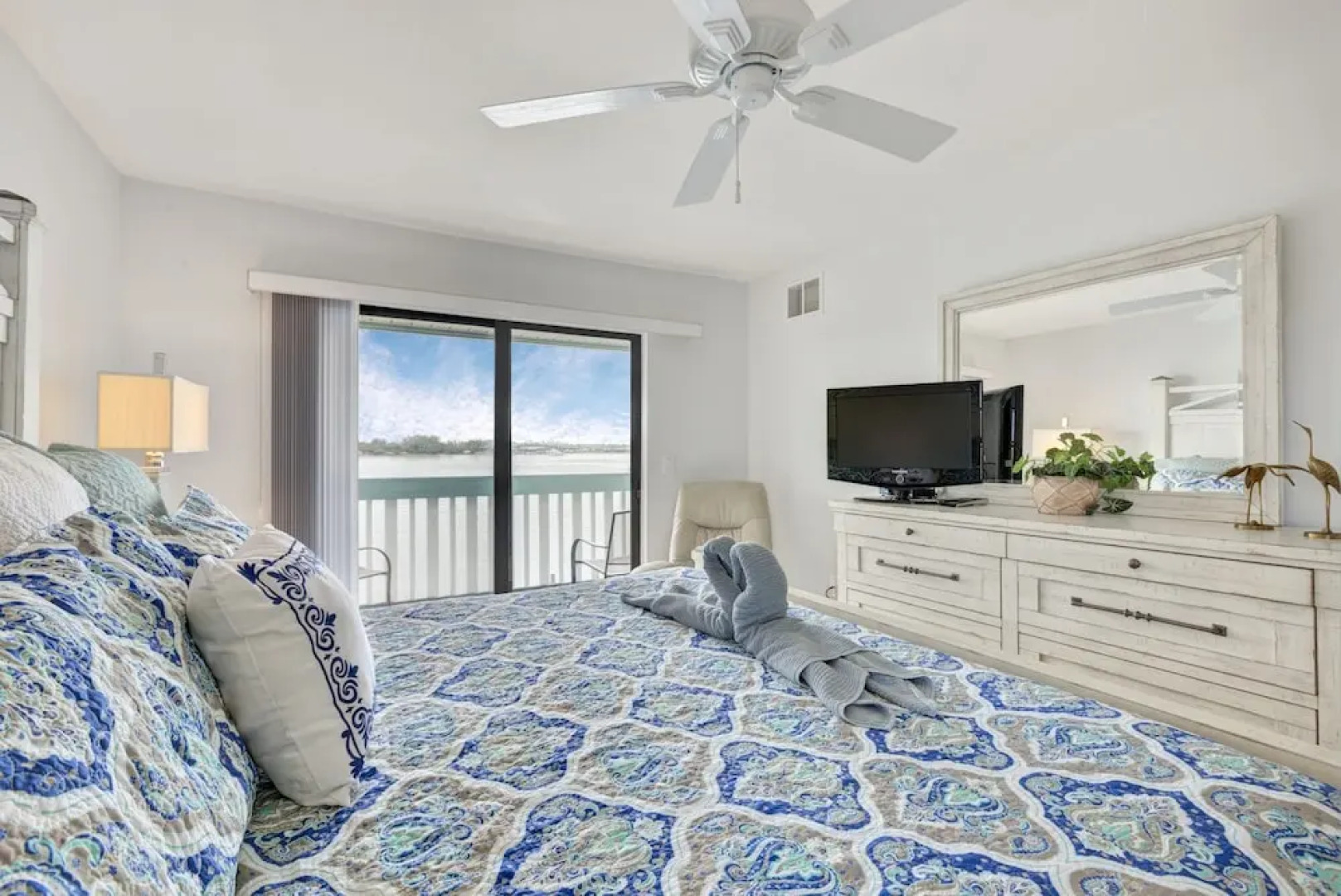 Beach Palms Unit 2B by Anna Maria