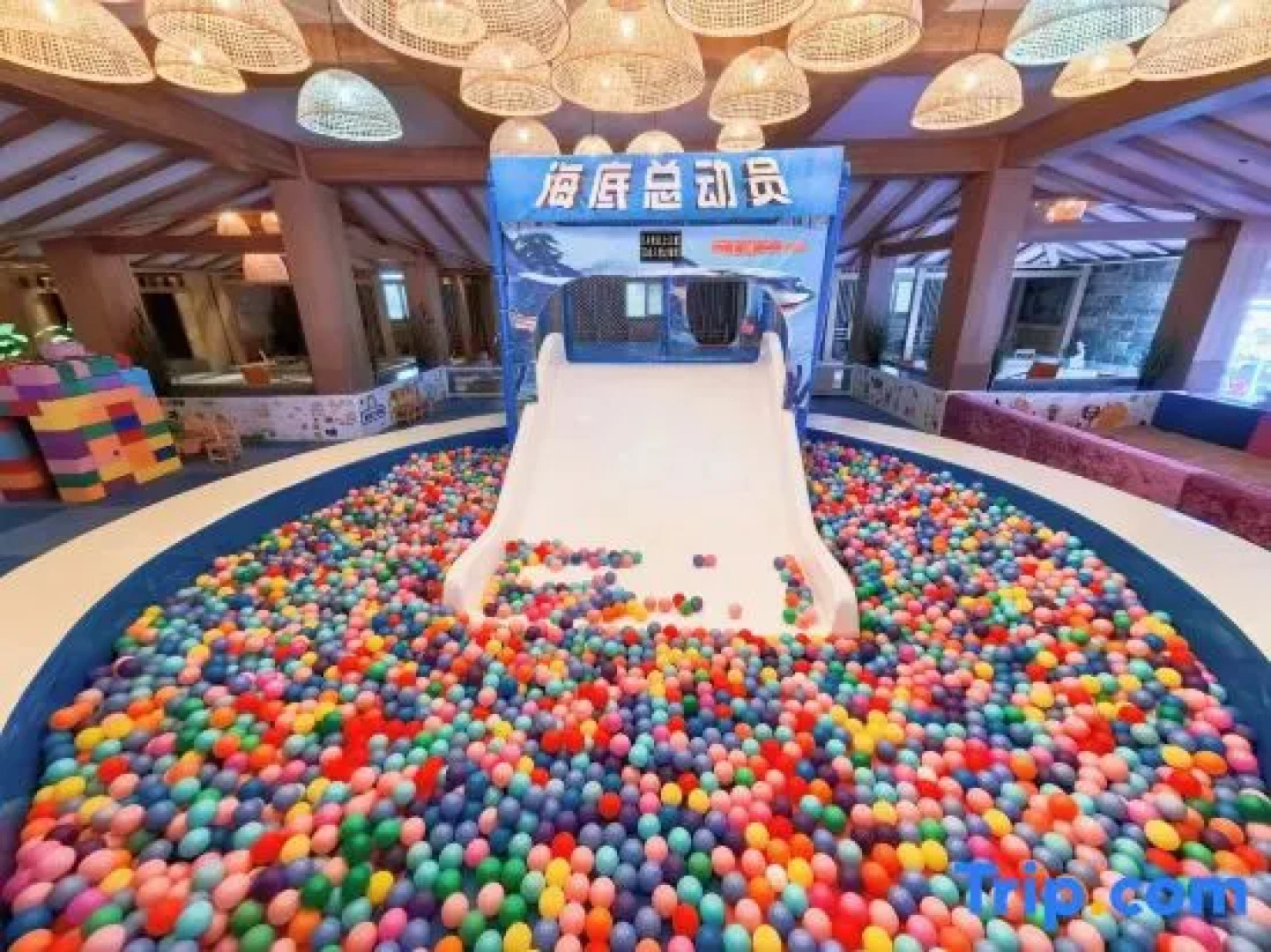 Oriental Pearl International Hotel