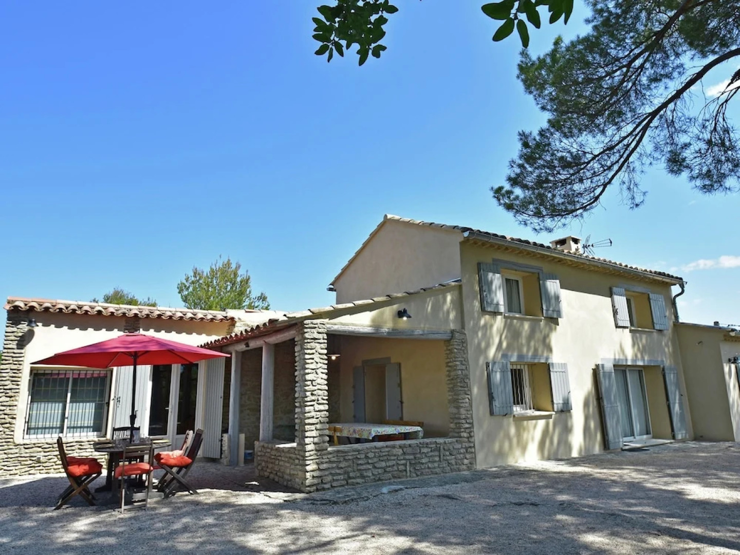 Private Infinity Pool, Beautiful View of Mont Ventoux, a Dream Spot!