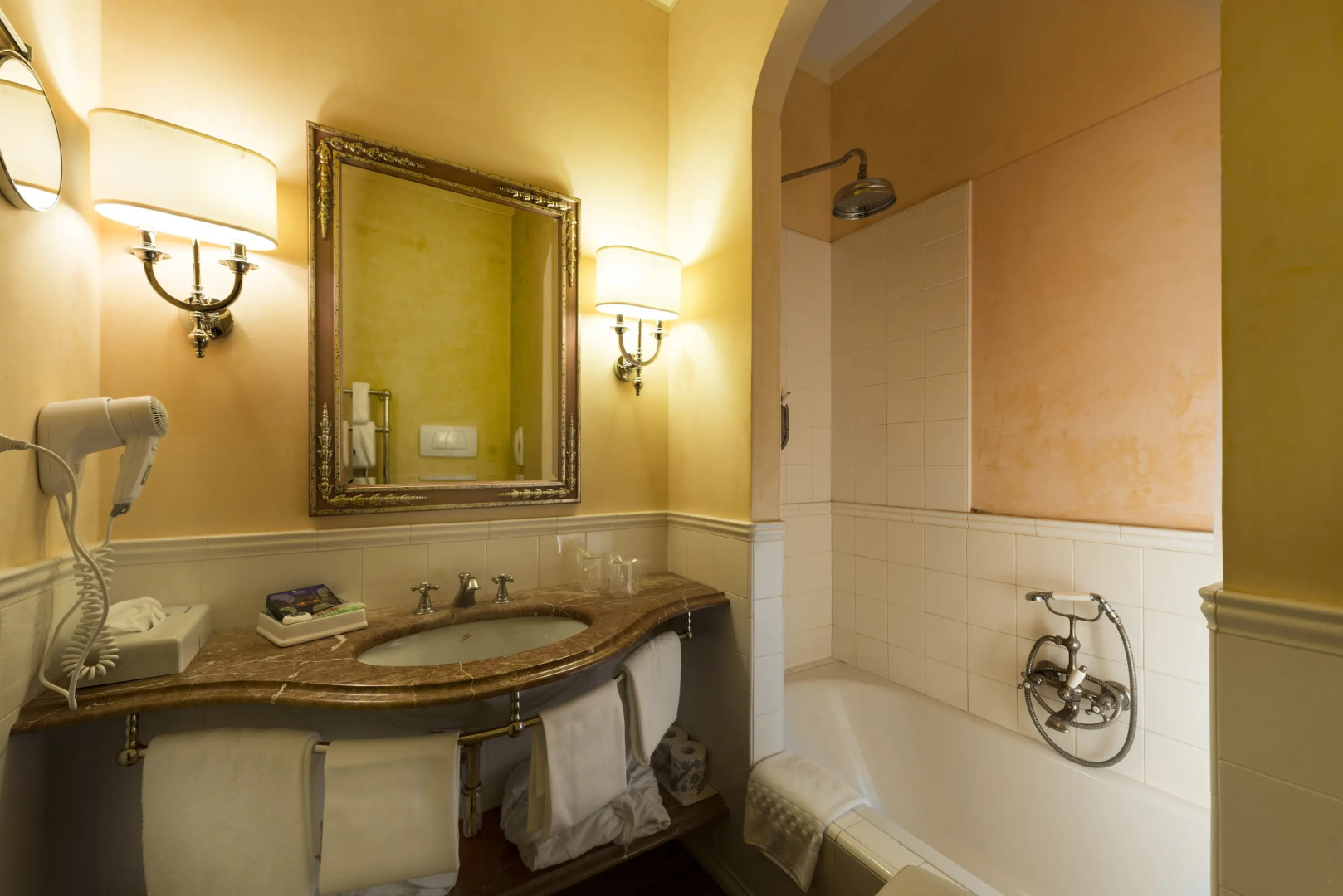 Posta Donini 1579 UNA Esperienze