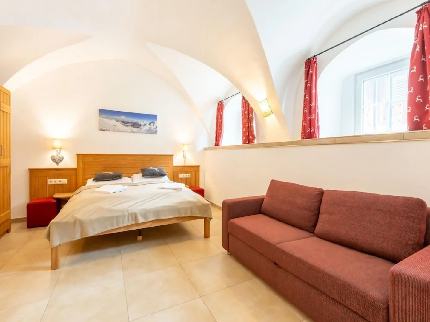 Traditional Holiday Home With Sauna in Niedernsill