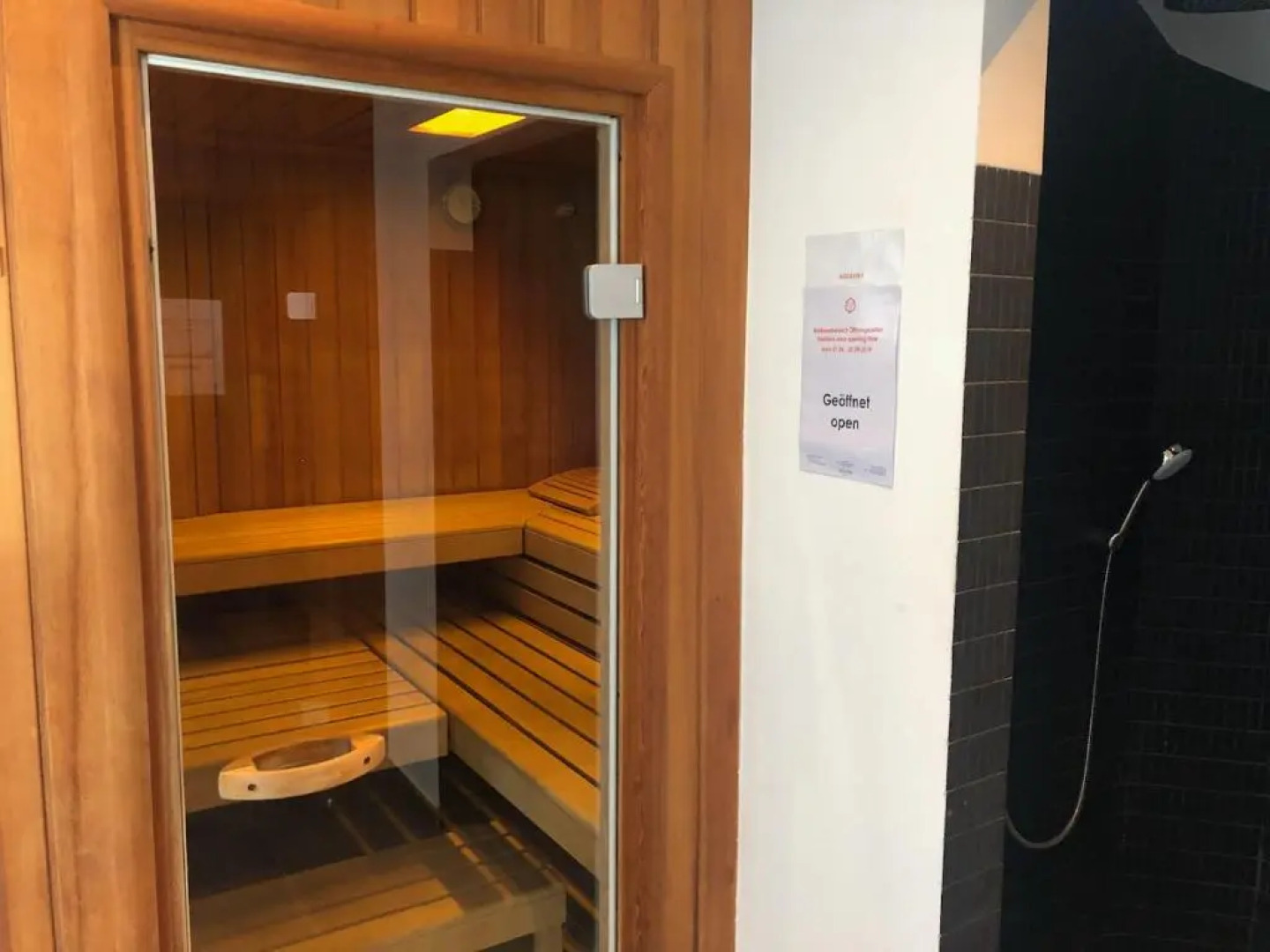 25h SPA-RESIDENZ Apartment LUXURY POOLs Garden private Beach