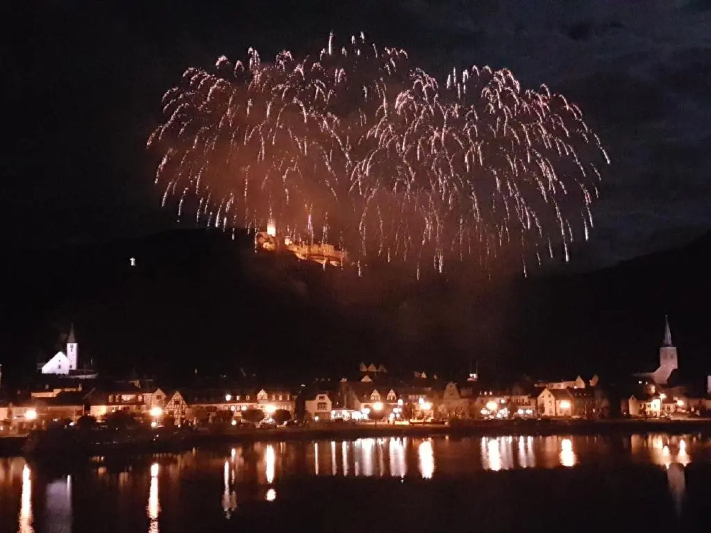Gästehaus Burgberg, Weinhaus Fries
