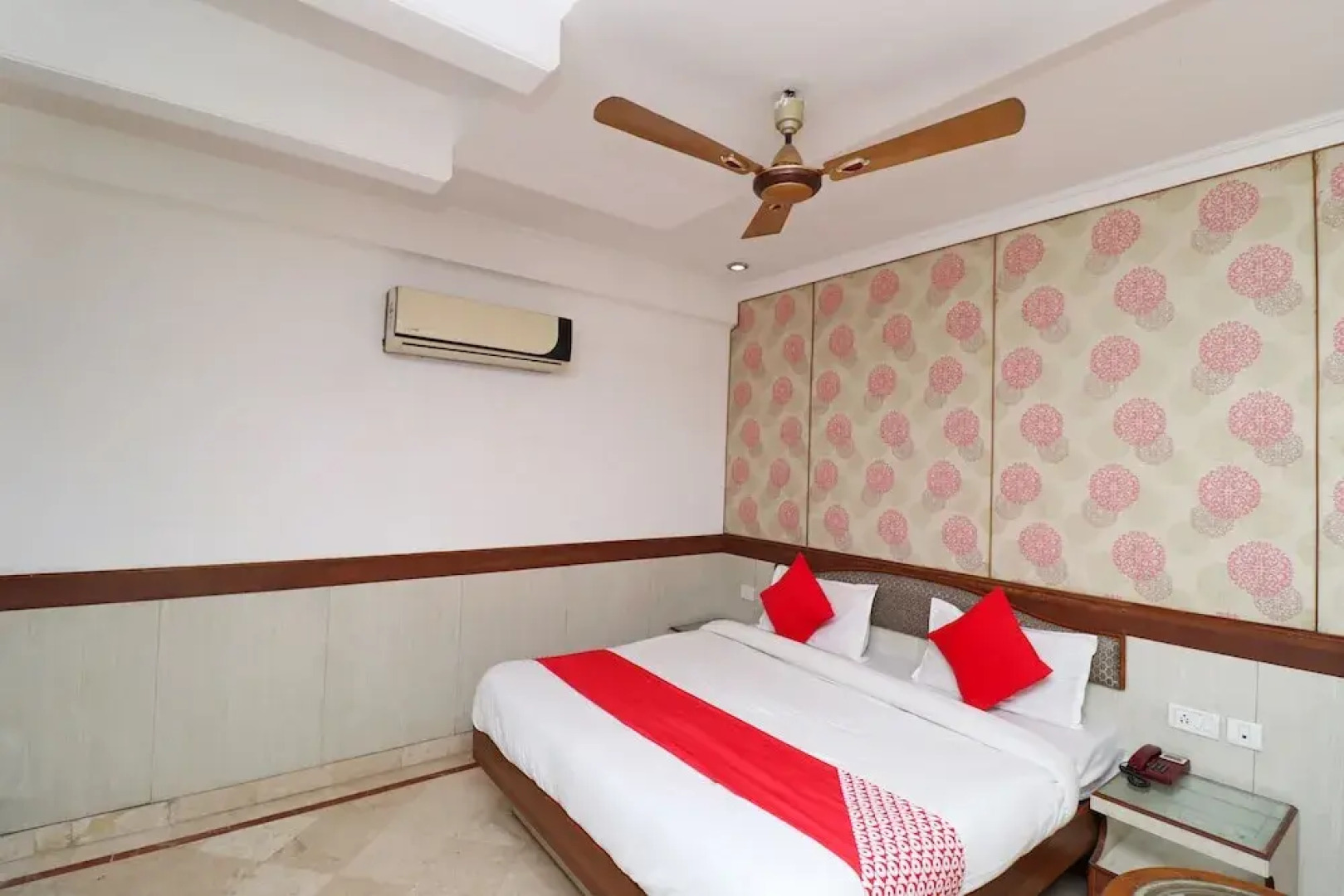 OYO 27878 Highway Inn International