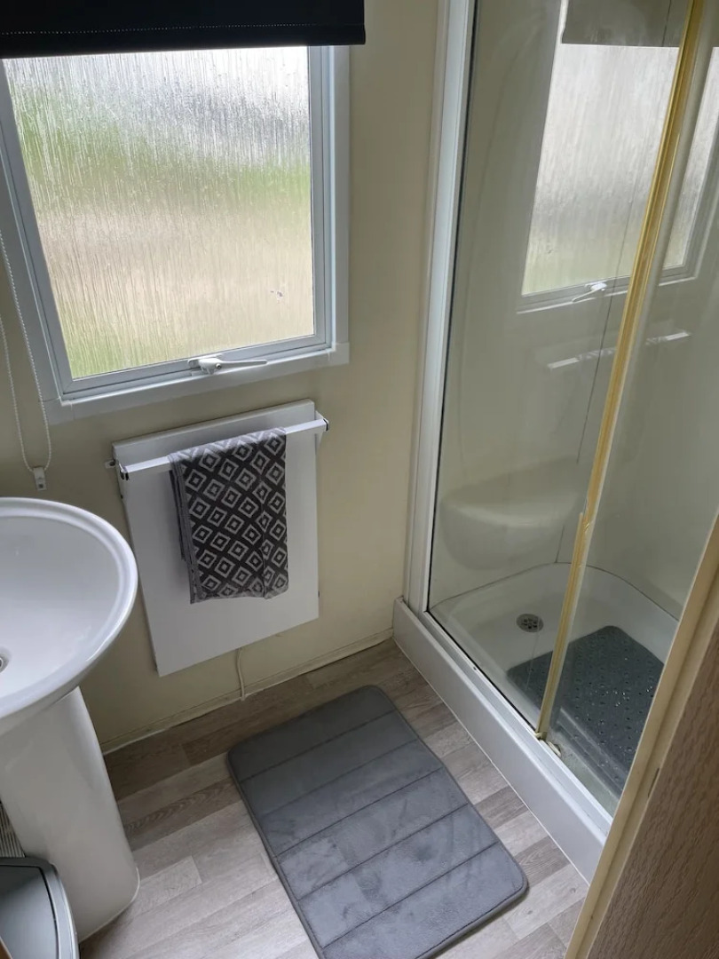 Charming 3-bed Static Caravan in Porthcawl