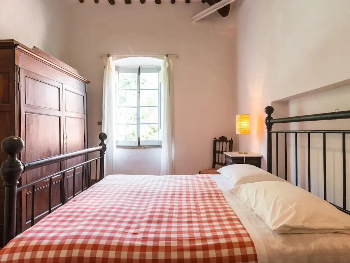 Rustic Farmhouse Stay, Carmignano