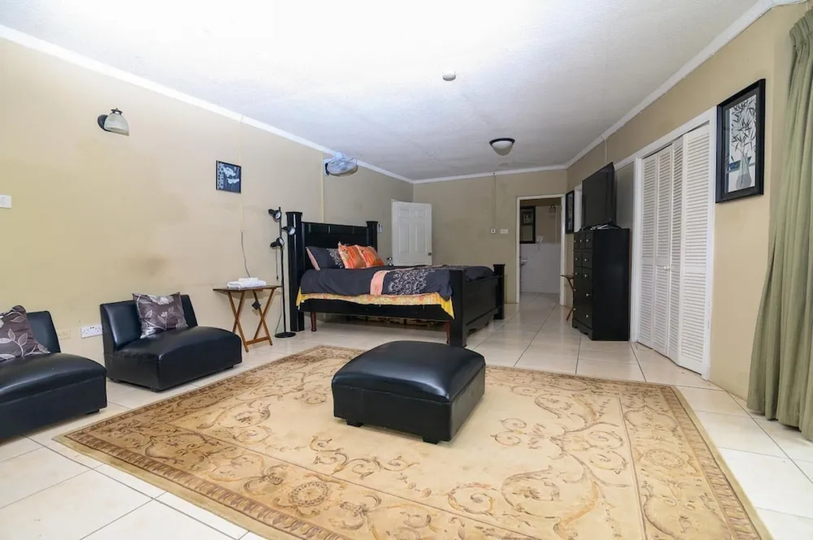 Look Out Point Master Room