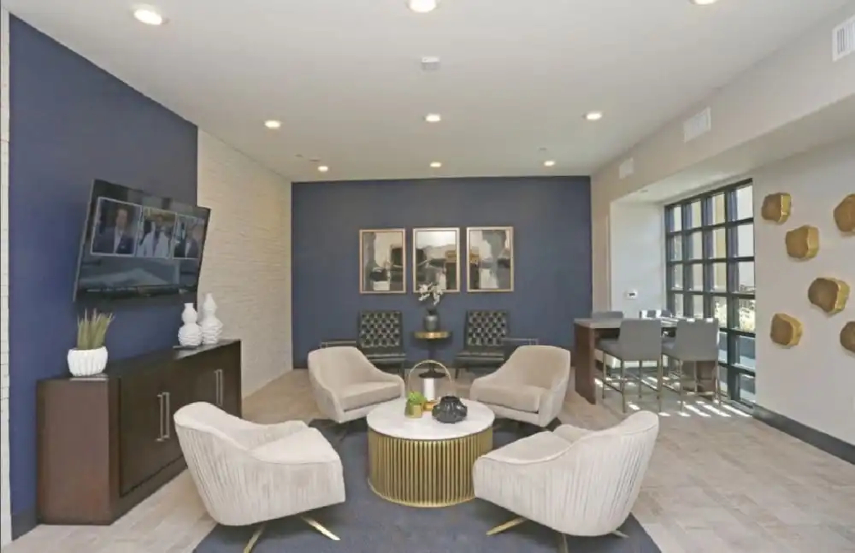 Global Luxury Suites in Campbell