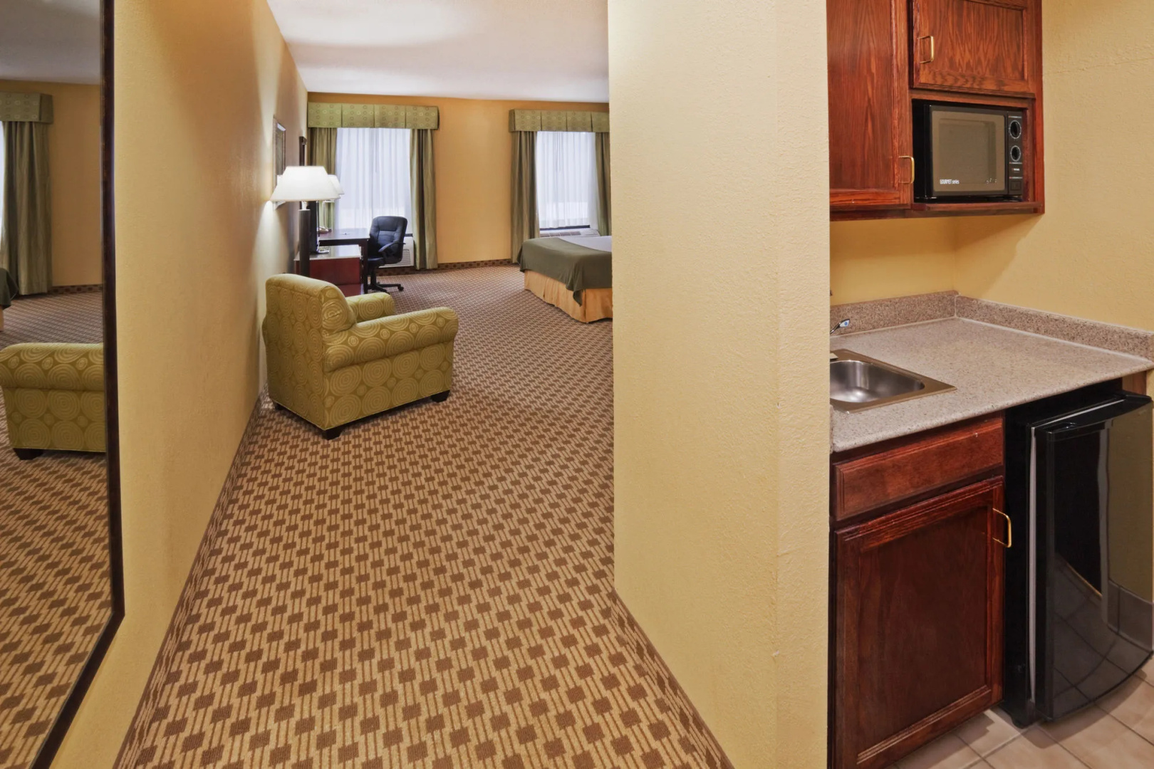 Holiday Inn Express & Suites Lebanon by IHG