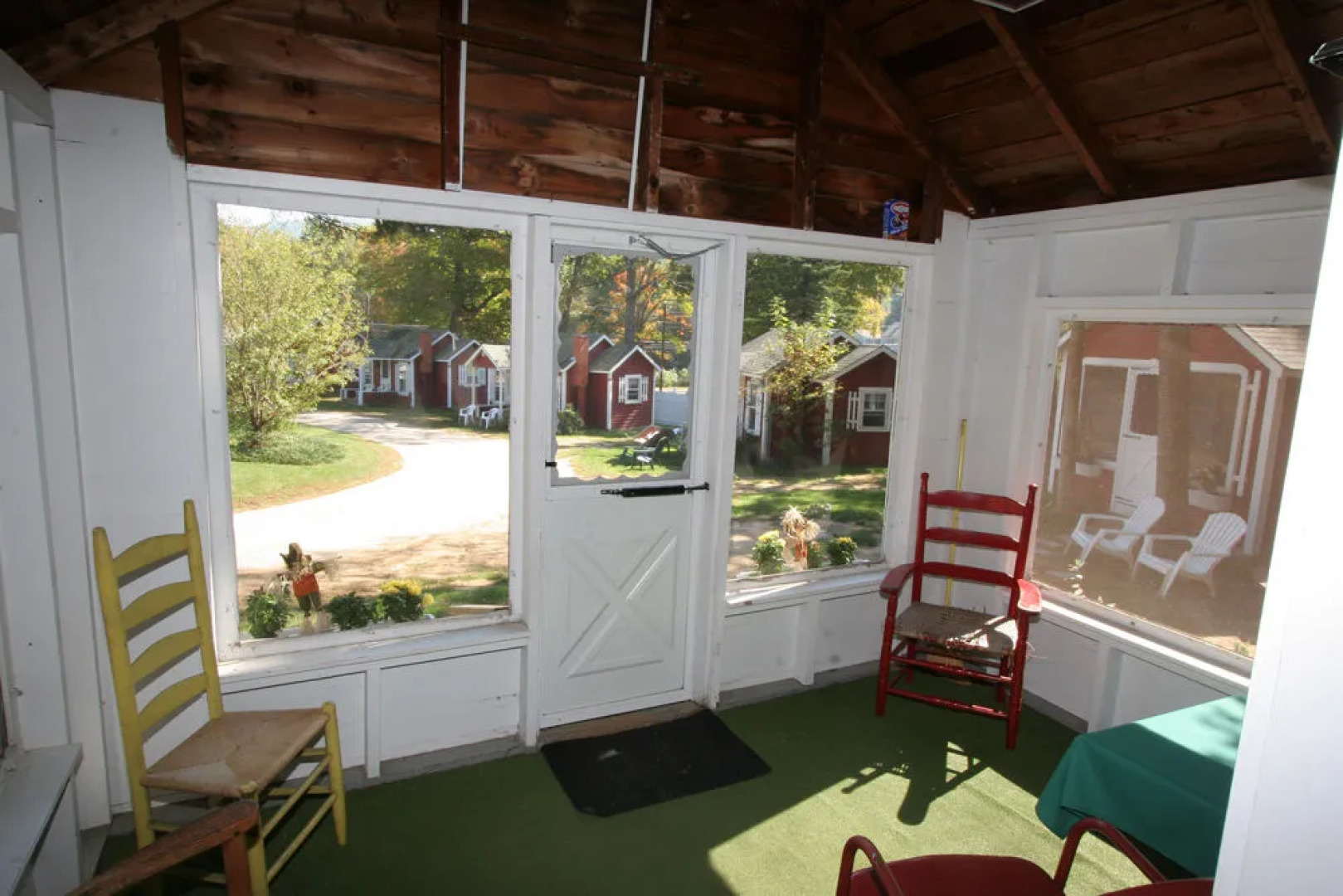 Old Red Inn & Cottages