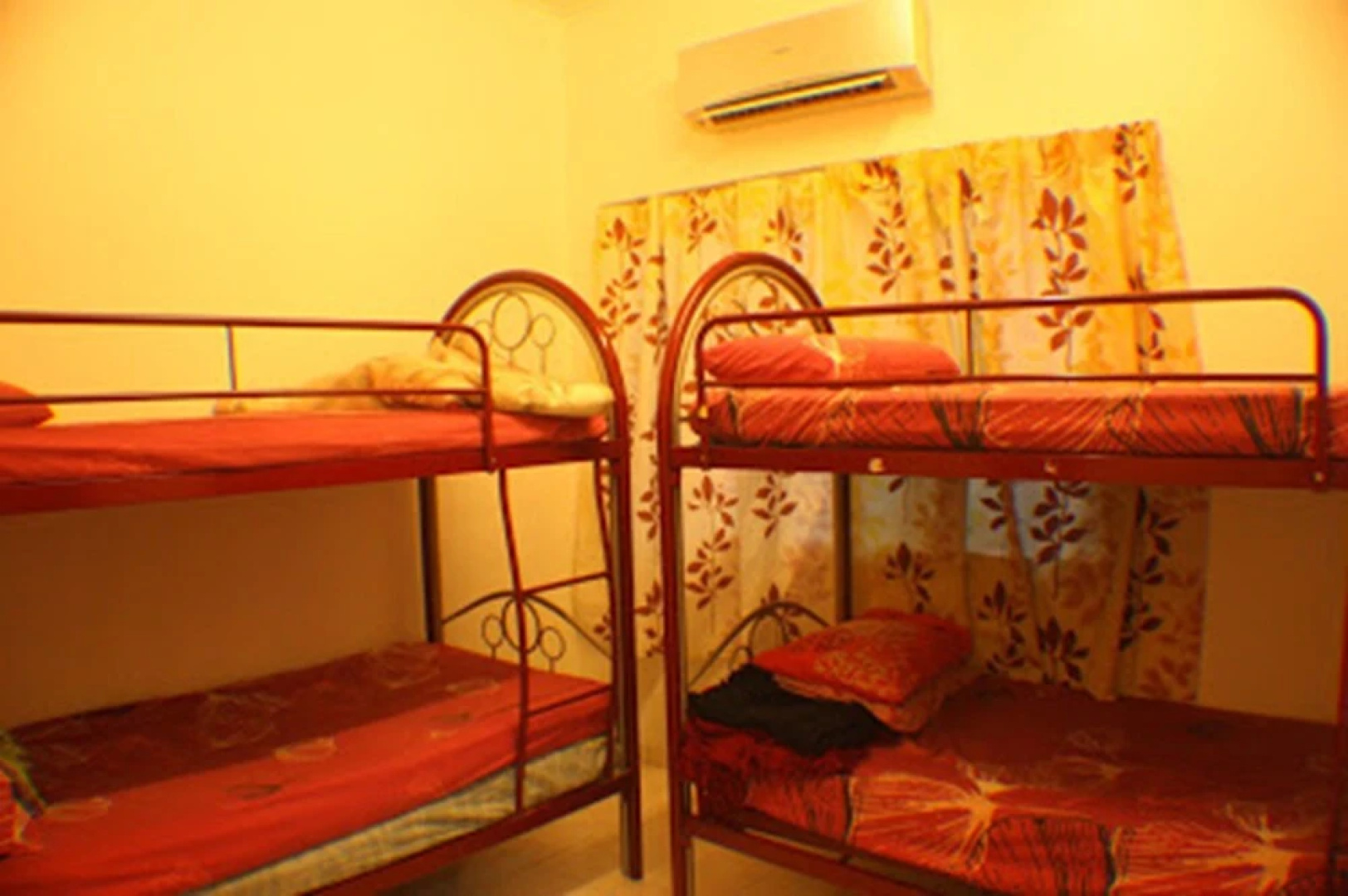 Teratai Homestay Taman Kinrara 2
