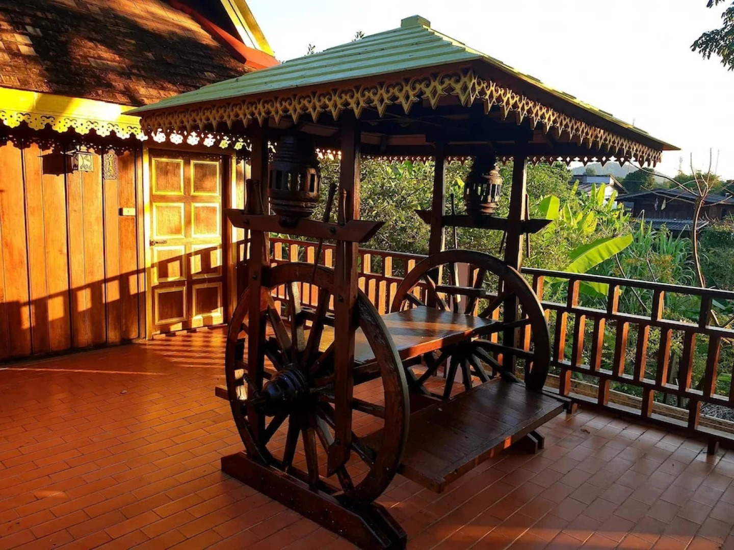 Golden Pai and Suite Resort