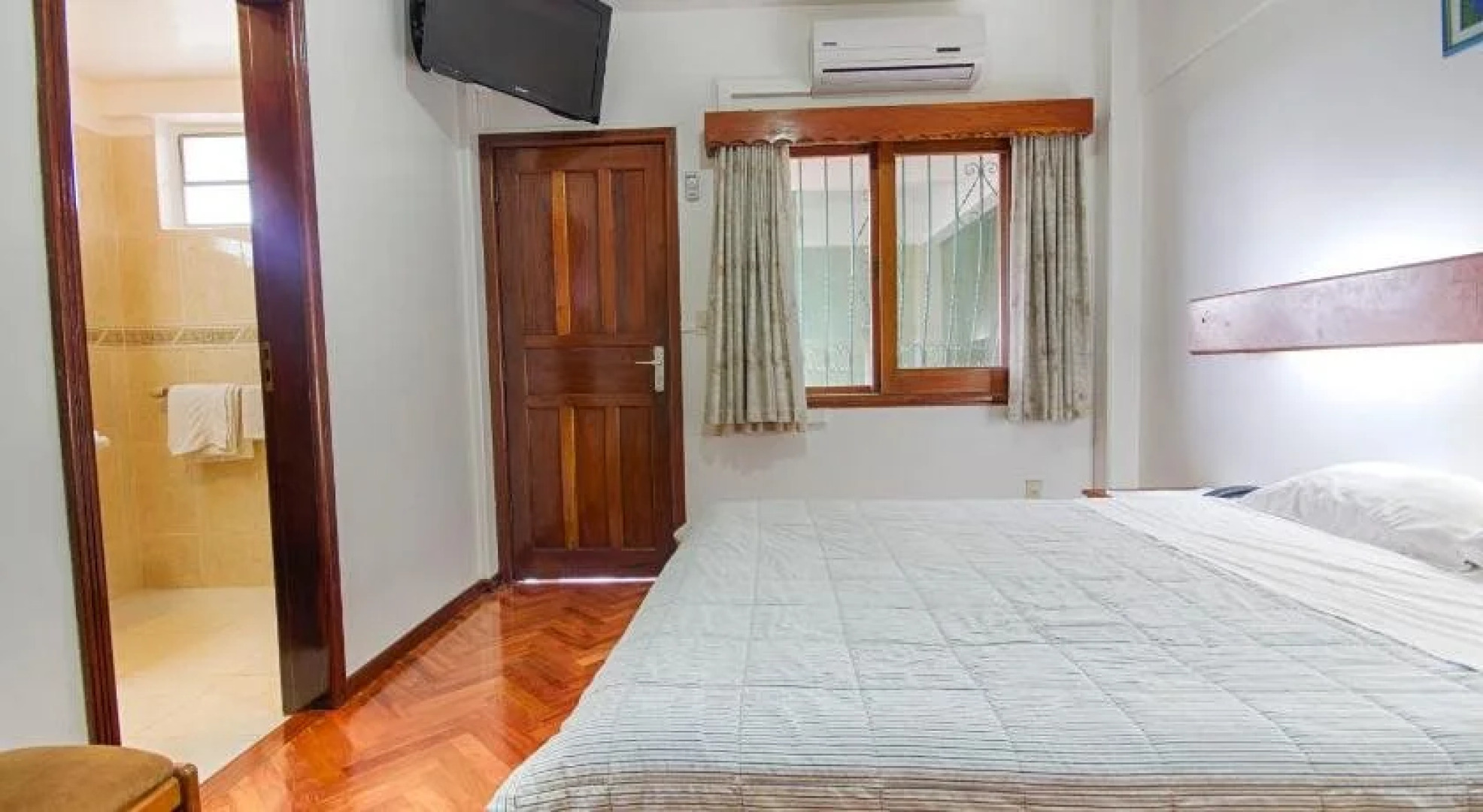 Hotel y Restaurant Austria