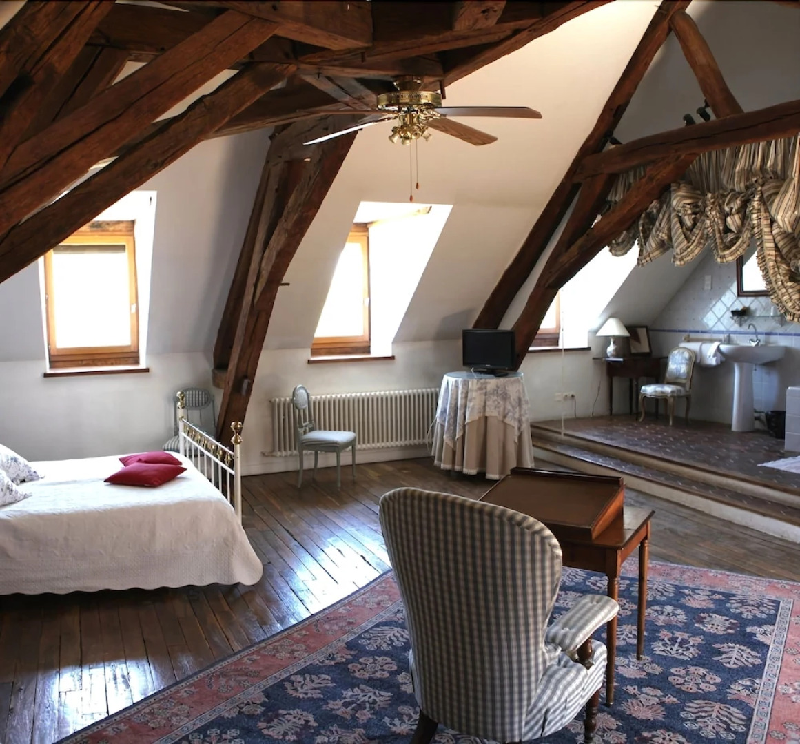 La Lucarne Aux Chouettes