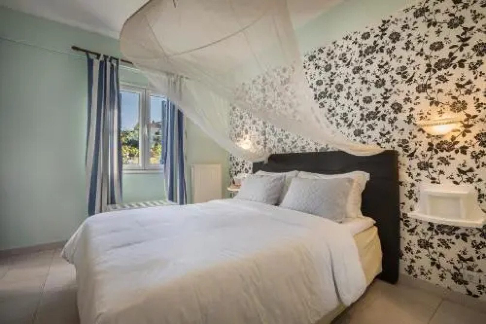 Anthis Beach Apartments