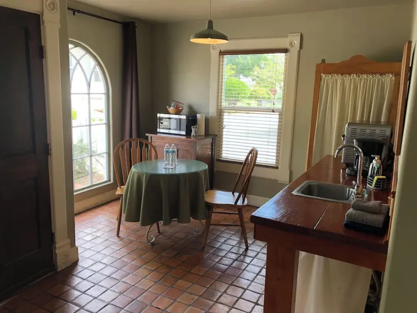 The Cottage @ 241 North