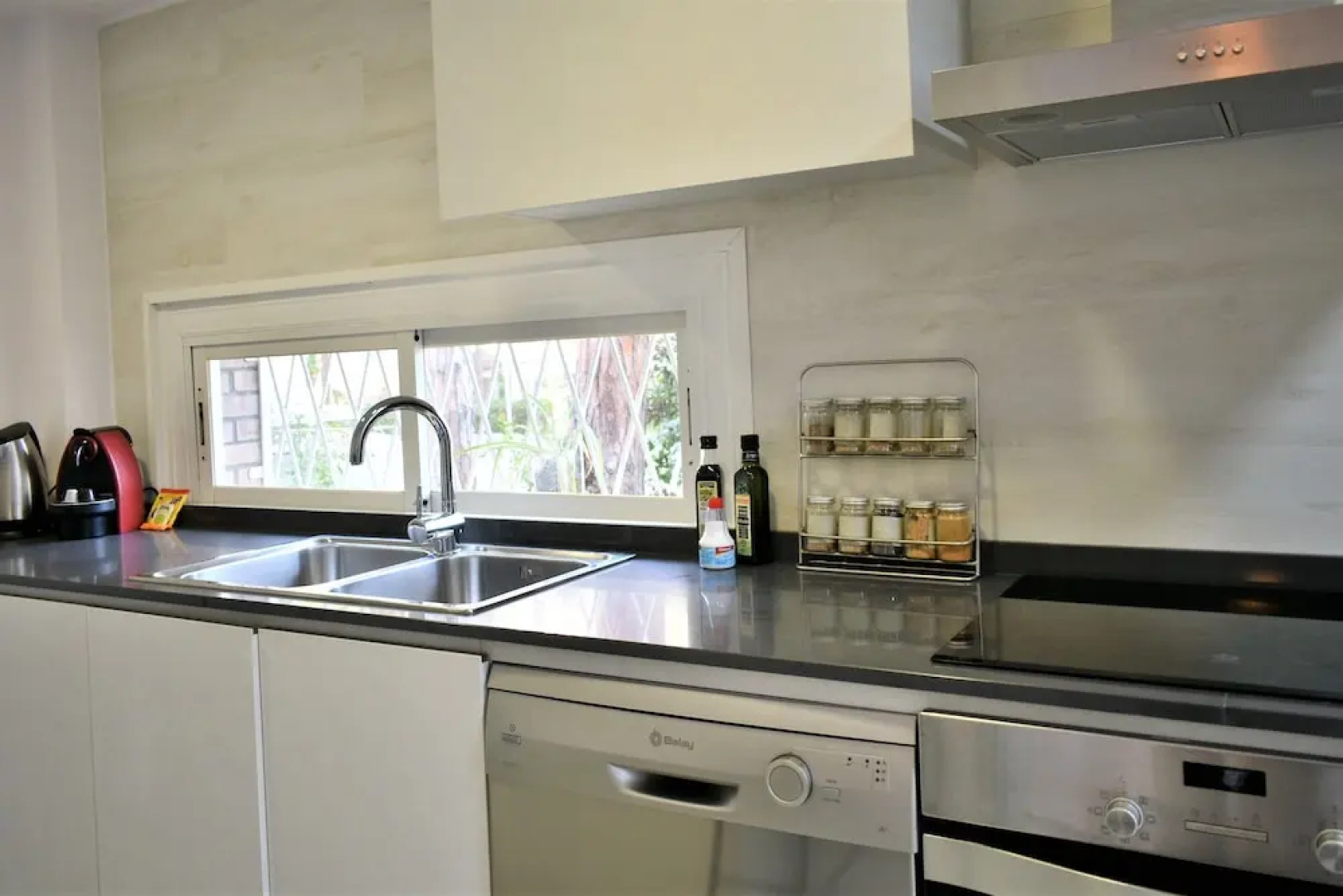 Shikara Be my Guest Castelldefles