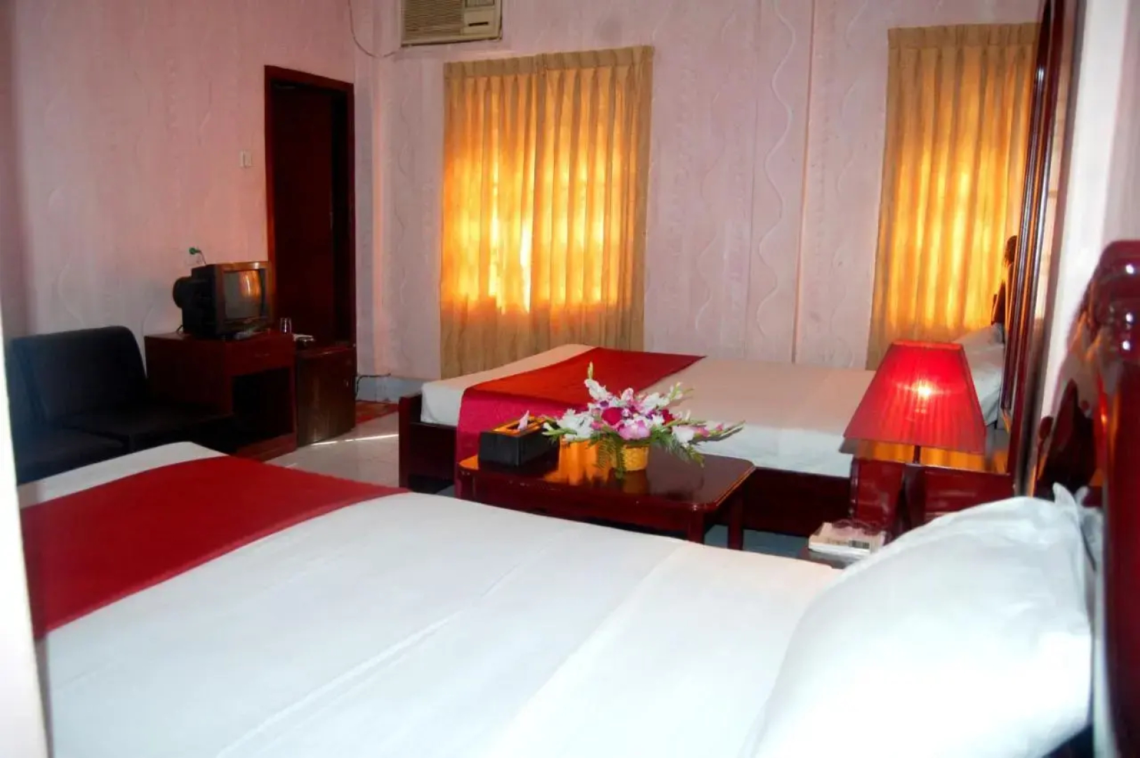 Hotel Swiss Garden International