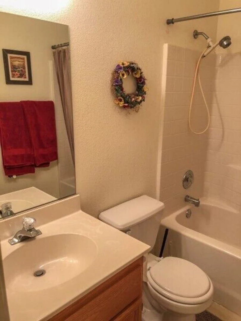 Mike Stubbs Home 3 Bedrooms 2 Bathrooms Home