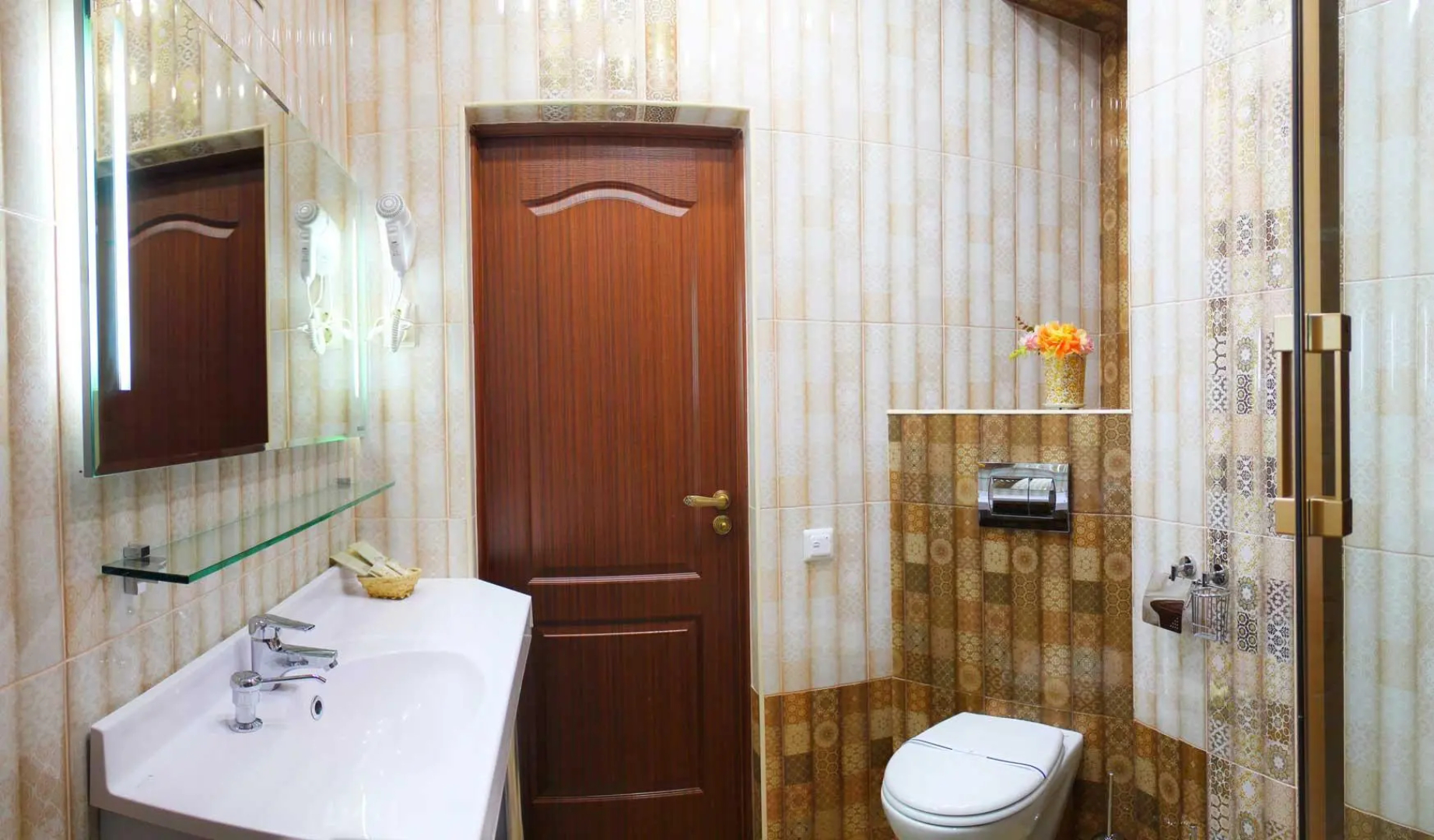 Отель Астрал