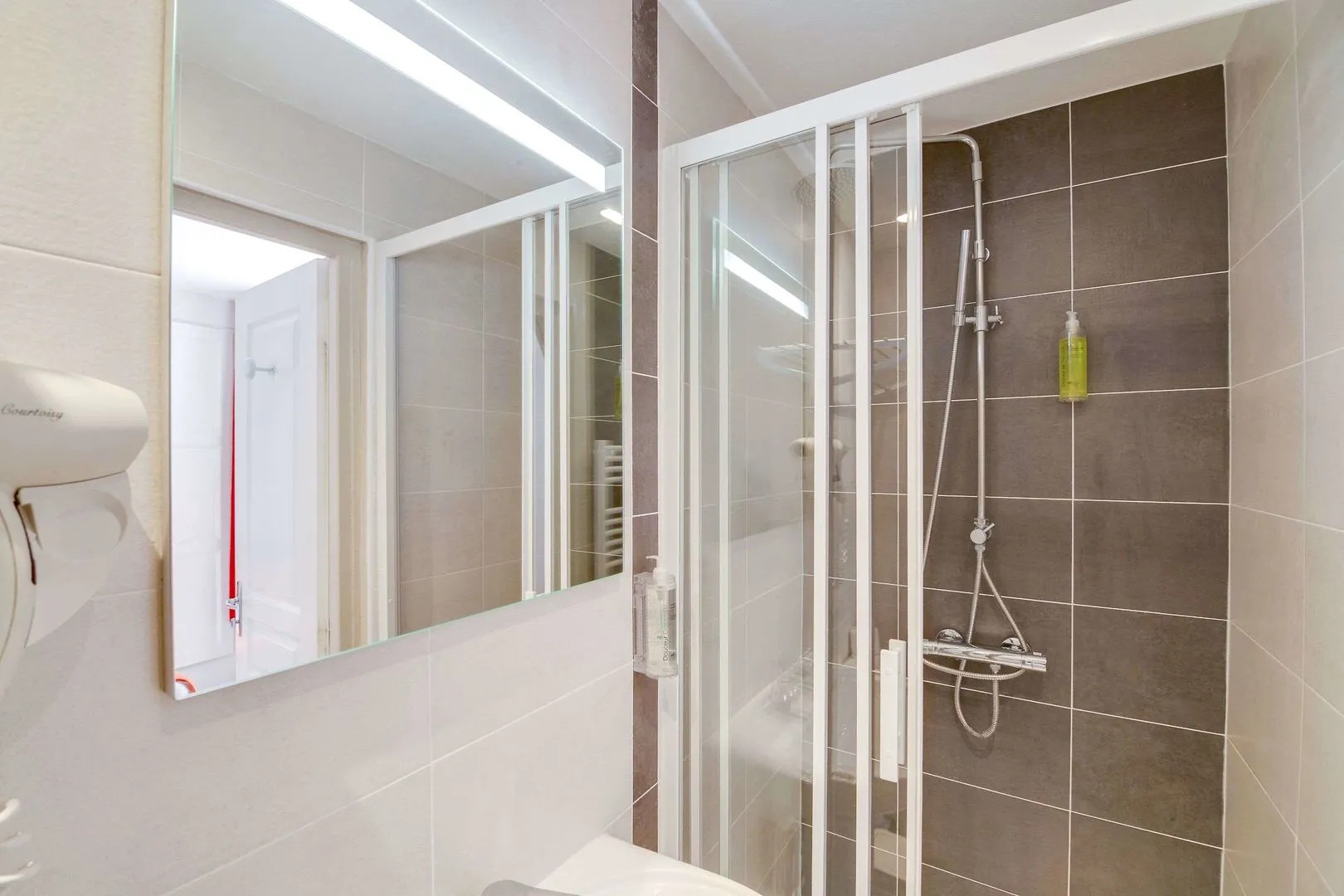 Brit Hotel Les Comtes de Champagne Centre Historique