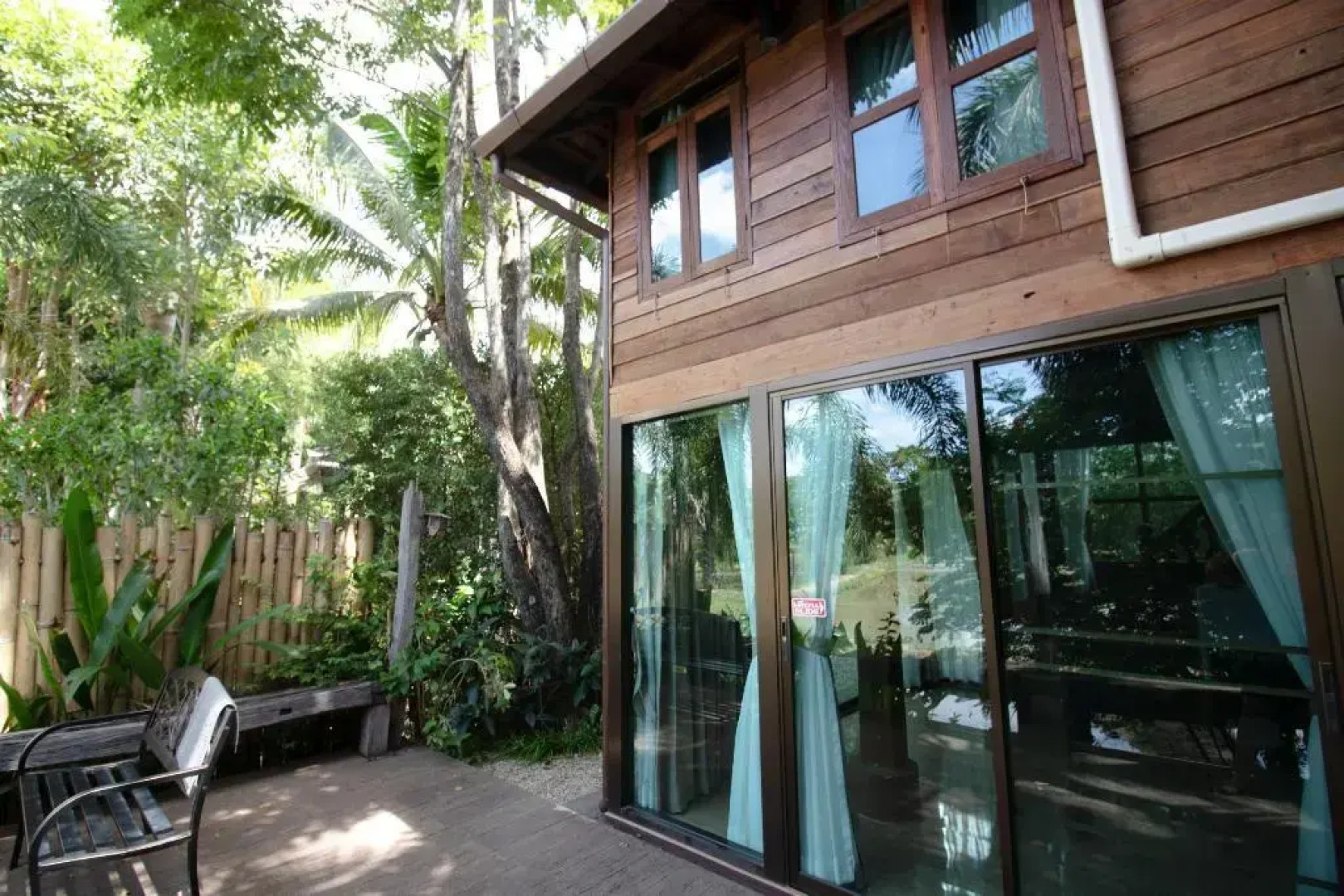 Royal Train Garden Resort By Zuzu