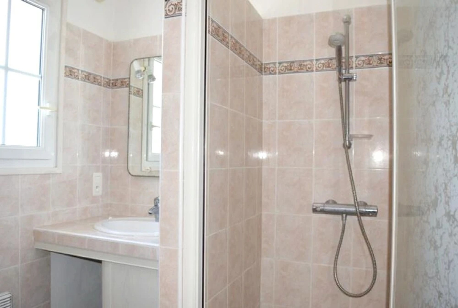 House With 5 Bedrooms in Ahetze, With Wonderful Mountain View, Private