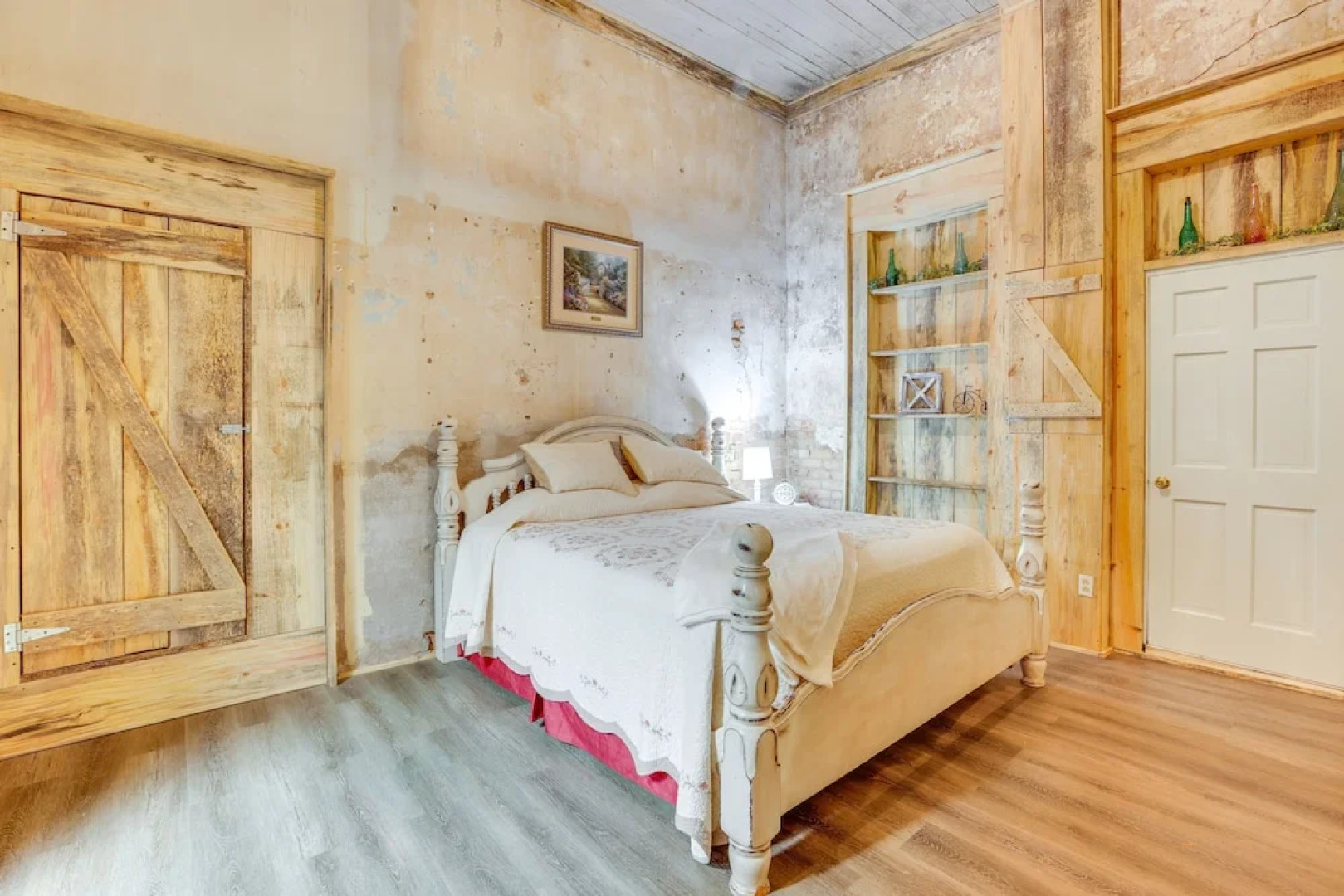 Downtown Lineville Vacation Rental ~ 10 Mi to Lake