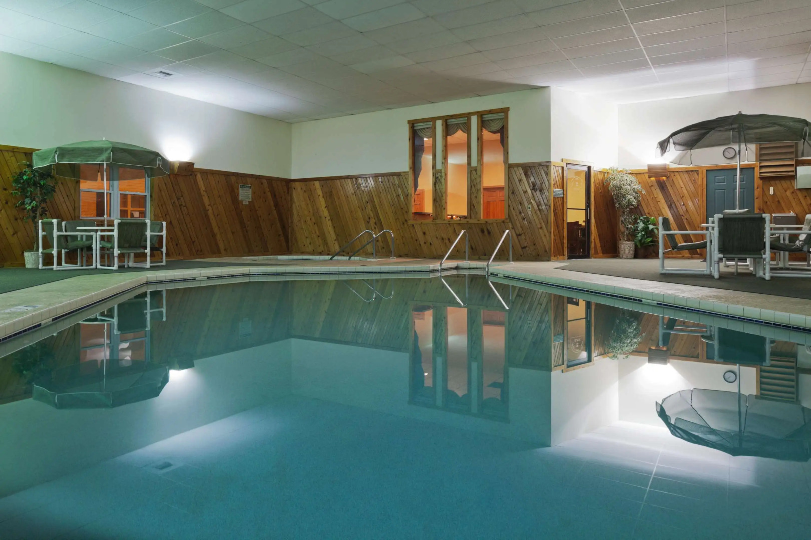 Country Inn & Suites by Radisson, Sparta, WI