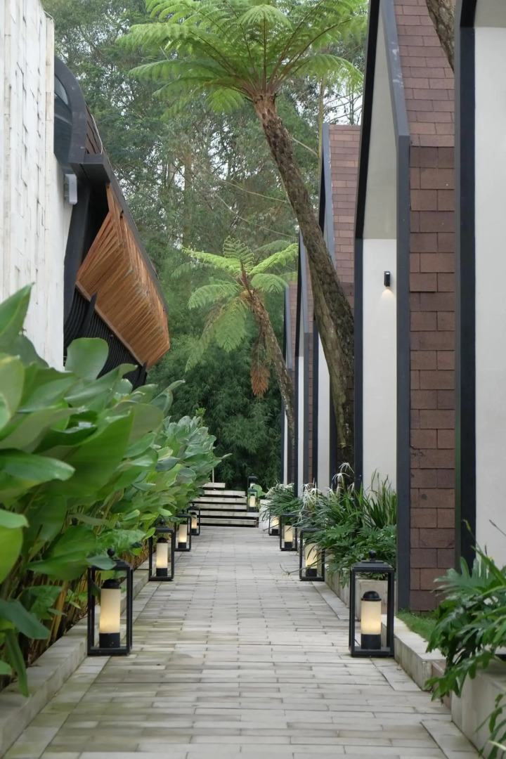 Sunsetfalls Gardens and Resort